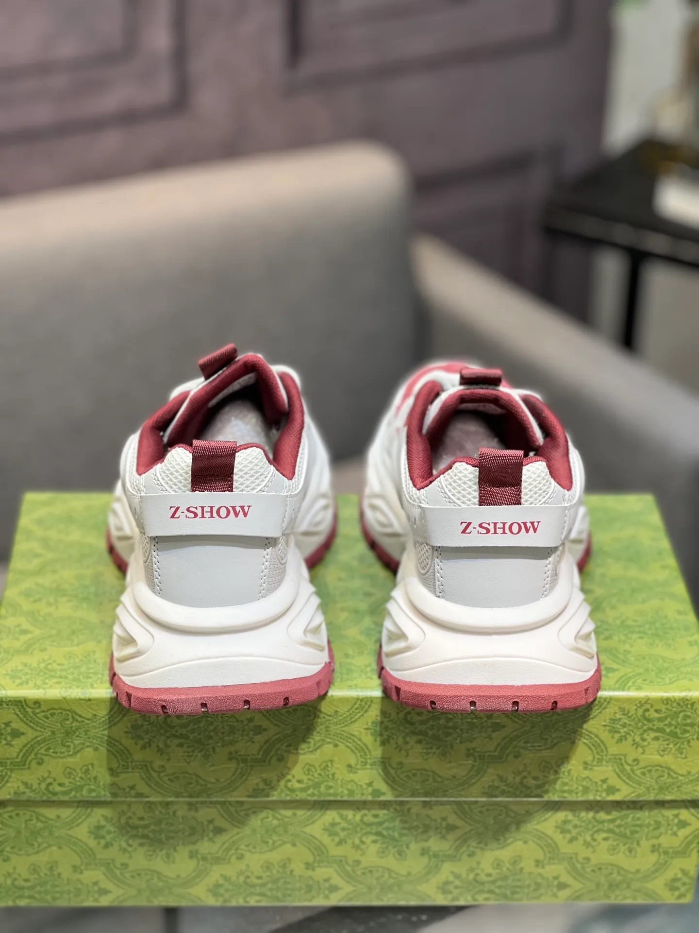 💰¥460 Brand: GUCCI Standard code: 38-44, Material: original material splicing, comfortable and breathable lining, lightweight and wear-resistant sports outsole Style category: men's fashionable casual shoes, running, sports shoes, distinguished luxury brand elements, top luxury